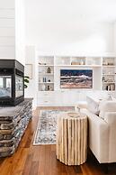 Private Luxury Oasis w Pool HT Parking