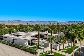 Luxurious Rancho Mirage Estate w Pool Spa