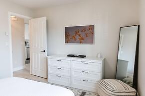 The Oxen - Dt Home w Putting Green and Tons of Parking