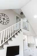 The Oxen - Dt Home w Putting Green and Tons of Parking