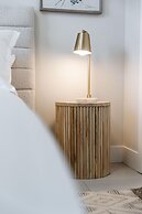 The Oxen - Dt Home w Putting Green and Tons of Parking