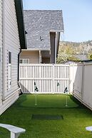 The Oxen - Dt Home w Putting Green and Tons of Parking