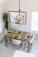 The Oxen - Dt Home w Putting Green and Tons of Parking