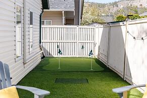 The Oxen - Dt Home w Putting Green and Tons of Parking