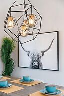 The Oxen - Dt Home w Putting Green and Tons of Parking