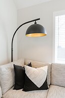 The Oxen - Dt Home w Putting Green and Tons of Parking