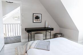 The Oxen - Dt Home w Putting Green and Tons of Parking