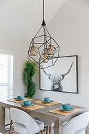 The Oxen - Dt Home w Putting Green and Tons of Parking