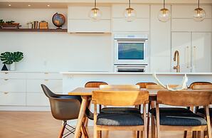 Salt w Pool Sauna Lake View Upper Mission Lux