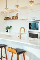 Salt w Pool Sauna Lake View Upper Mission Lux