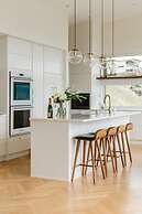 Salt w Pool Sauna Lake View Upper Mission Lux