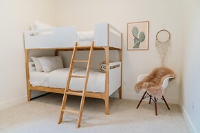 Salt w Pool Sauna Lake View Upper Mission Lux