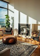 Salt w Pool Sauna Lake View Upper Mission Lux