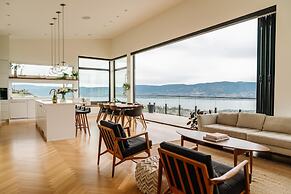 Salt w Pool Sauna Lake View Upper Mission Lux