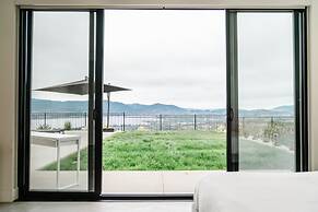 Salt w Pool Sauna Lake View Upper Mission Lux