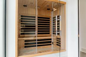 Salt w Pool Sauna Lake View Upper Mission Lux