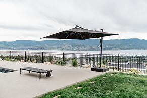 Salt w Pool Sauna Lake View Upper Mission Lux