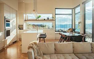 Salt w Pool Sauna Lake View Upper Mission Lux