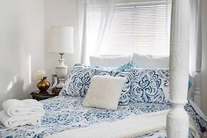 Gorgeous Bungalow With a Backyard Deck