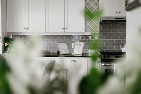 Gorgeous Bungalow With a Backyard Deck