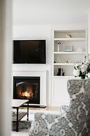 Gorgeous Bungalow With a Backyard Deck