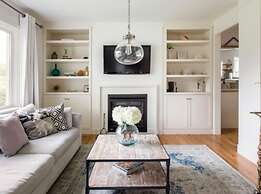 Gorgeous Bungalow With a Backyard Deck