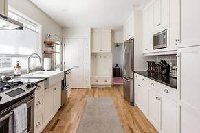 Gorgeous Bungalow With a Backyard Deck