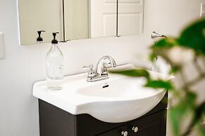 Gorgeous Bungalow With a Backyard Deck