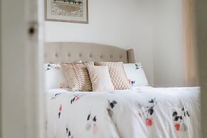 Gorgeous Bungalow With a Backyard Deck