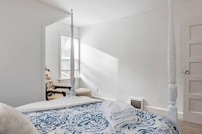 Gorgeous Bungalow With a Backyard Deck