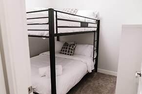 Lakefront Beachfront top Floor Condo w Pool