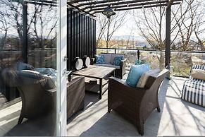 DT 3-lvl Townhouse w Rooftop Patio