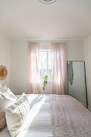 DT 3-lvl Townhouse w Rooftop Patio