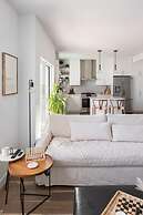 DT 3-lvl Townhouse w Rooftop Patio