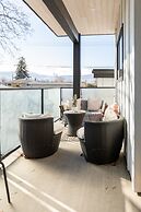 DT 3-lvl Townhouse w Rooftop Patio