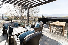 DT 3-lvl Townhouse w Rooftop Patio
