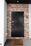 DT 3-lvl Townhouse w Rooftop Patio