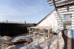 DT 3-lvl Townhouse w Rooftop Patio