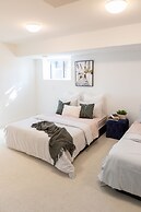 DT 3-lvl Townhouse w Rooftop Patio