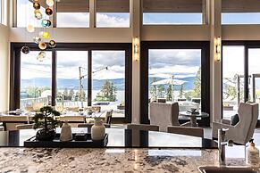 Lakeview Luxury Home in Vineyard w Infinity Pool hot tub