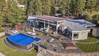 Lakeview Luxury Home in Vineyard w Infinity Pool hot tub