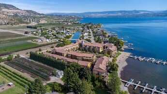 Beachfront Lakeview Condo at Barona
