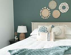 Beachfront Lakeview Condo at Barona