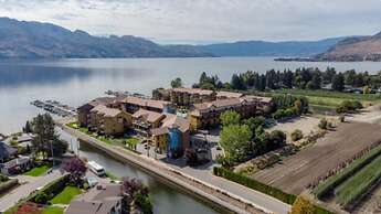 Beachfront Lakeview Condo at Barona