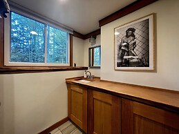 4BDR Long Lake Peninsula Home 7967