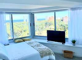 2 bed apartment Ocean Drive Country Bldg