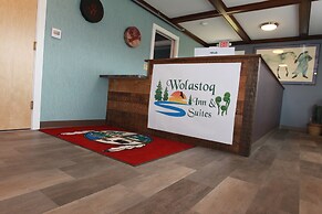 Wolastoq Inn & Suites