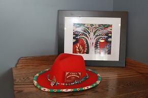 Wolastoq Inn & Suites