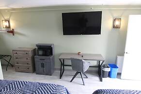 Wolastoq Inn & Suites