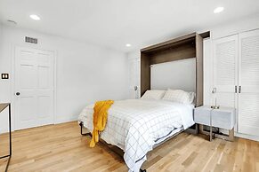 Dos Palos by Avantstay Mod Hollywood Sanctuary